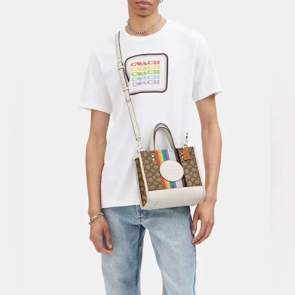 🌈COACH Dempsey Tote‎ 22 Signature Jacquard With Rainbow Stripe And Coach Patch - Picture 4 of 7